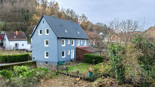 Luftbild - 8 Zimmer Doppelhaushälfte zum Kaufen in Pirmasens