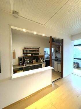 Blick in die Küche I - Etagenwohnung mit 96,00 m&sup2; in Mülheim an der Ruhr zur Miete