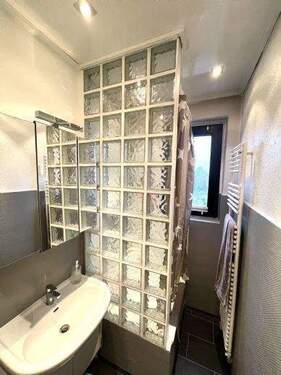 Duschbad mit Fenster - 