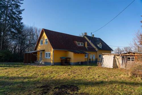 Gartenansicht - Freistehendes Traumhaus im Grünen