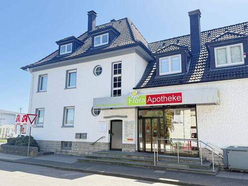 Straßenansicht komplett - Büro zur Miete in Lage