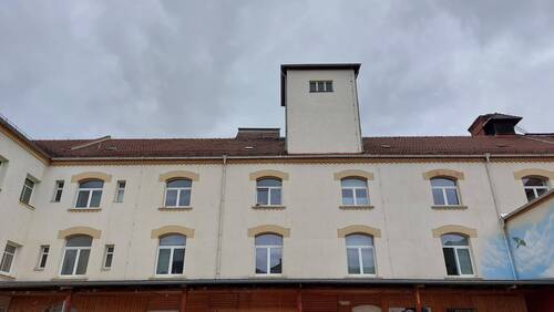 Hausansicht - 8 Zimmer Büro zur Miete in Freital