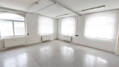 Büro - 8 Zimmer Büro in Freital