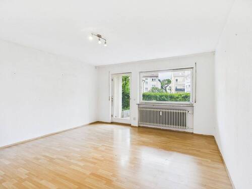 Wohnzimmer - 2 Zimmer Etagenwohnung in Stuttgart