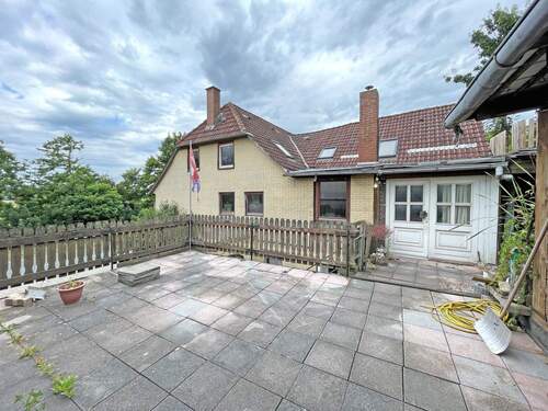 OG Freisitz Terrasse und Eingang OG-Wohnung - 