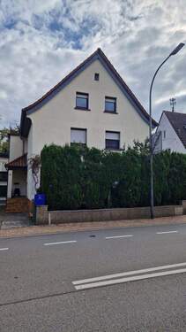 Familiendomizil mit 2 Wohnungen - 1 Zimmer Mehrfamilienhaus, Wohnhaus zum Kaufen in Eppelheim