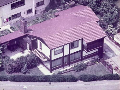 Ansicht Süd-Ost (Luftbild) - 7 Zimmer Einfamilienhaus in Karlsbad-Ittersbach