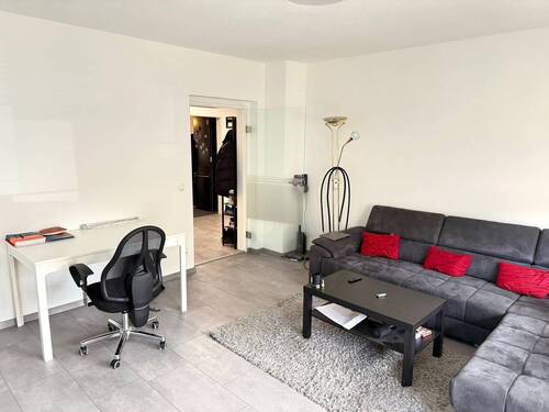 Wohnzimmer - Etagenwohnung mit 70,00 m&sup2; in Nürnberg zur Miete