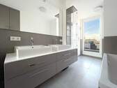 EN-SUITE BAD - 