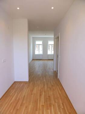 Küchen- und Wohnbereich - Etagenwohnung in Leipzig zum Kaufen