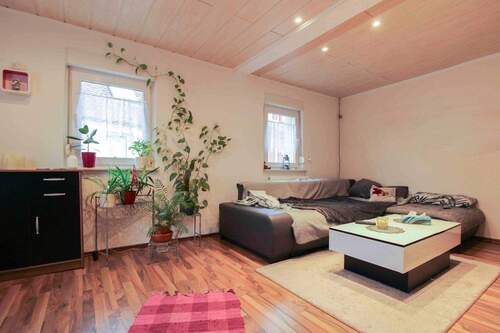 Wohnzimmer - Einfamilienhaus mit 105,00 m&sup2; in Wilhermsdorf zum Kaufen