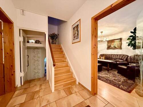 Flur EG - 5 Zimmer Doppelhaushälfte zum Kaufen in Stadthagen