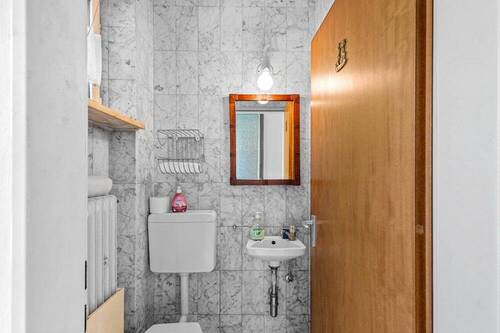 Gästetoilette - 5 Zimmer Reihenmittelhaus in Lappersdorf