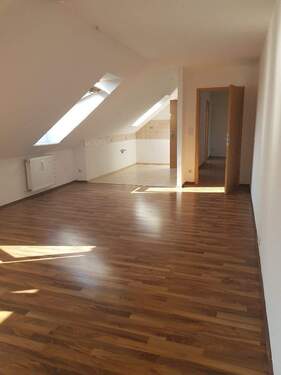 küche1.jpg - Etagenwohnung mit 78,80 m&sup2; in Böhlen zur Miete