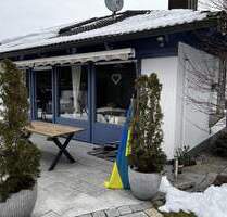 PROVISIONSFREI: Gepflegter Bungalow mit Einliegerwohnung & Wellness in Heroldsberg