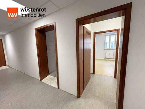 Blick vom Flur in die Büro- Gewerberäume - 