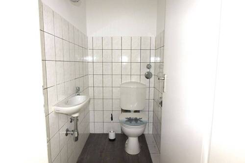WC - 
