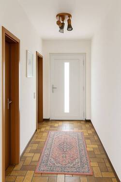 Eingangsbereich - 5 Zimmer Reihenmittelhaus zum Kaufen in Regensburg
