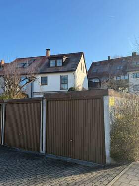 Garagen mit Haus - 