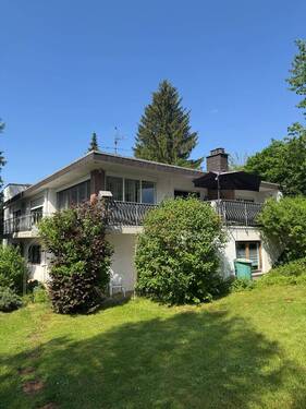 Ansicht - Traumhaftes , villenähnliches Anwesen mit herrlicher Aussicht und Gewerbeteil im sonnigen VS-Marbach