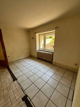 Blick in die Küche - Einfamilienhaus mit 150,00 m² in Spiesen-Elversberg zum Kaufen