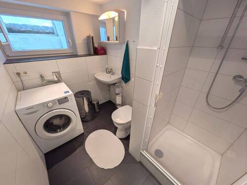 Duschbad im Untergeschoss - 