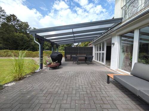 Riesige Terrassenfläche - 