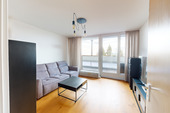Wohnzimmer - 3 Zimmer Etagenwohnung zum Kaufen in München