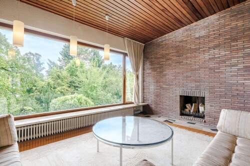 Wohnzimmer - 7 Zimmer Einfamilienhaus in Hofheim am Taunus