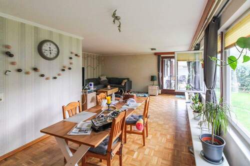 Wohn- und Esszimmer - 4 Zimmer Einfamilienhaus zum Kaufen in Niebüll