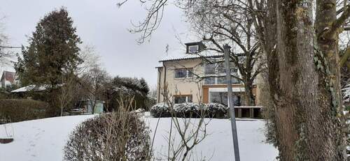 Garten im Winter - 9 Zimmer Mehrfamilienhaus, Wohnhaus in Winterbach