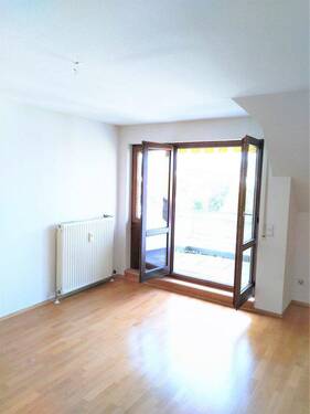 Balkonzugang vom Wohnzimmer - 