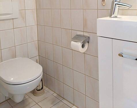 Sep. WC im Eingangsbereich - 