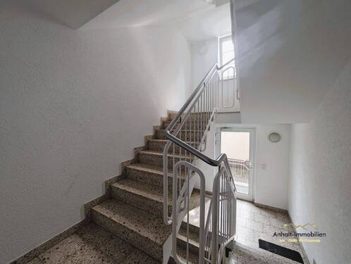 Treppenhaus (2) - Etagenwohnung mit 52,70 m&sup2; in Jeßnitz zur Miete