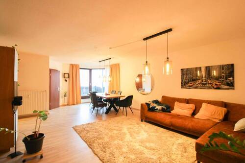 Wohn- und Essbereich - Etagenwohnung mit 80,50 m² in Düsseldorf zum Kaufen