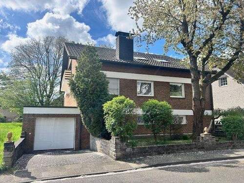 Straßenansicht - 1 Zimmer Mehrfamilienhaus, Wohnhaus zum Kaufen in Sankt Augustin