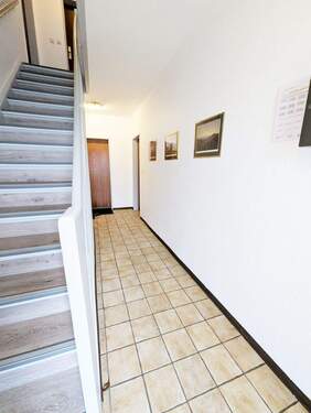 Treppenhaus Eingang - 