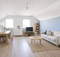 Bestand statt Versprechen: Vermietete, gepflegte 3-Zi.-DG-Wohnung gut gelegen in Gerbrunn - Würzburg Sanderau Bestand statt Versprechen: Vermietete, gepflegte 3-Zi.-DG-Wohnung gut gelegen in Gerbrunn - Würzburg Sanderau