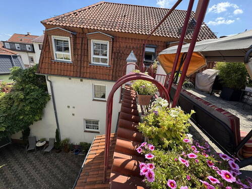 Blick von der grossen Terasse - 1 Zimmer Mehrfamilienhaus, Wohnhaus in Kaiserslautern