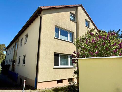 Hausansicht vor Fassadenarbeiten 1 - 