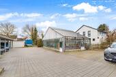 Zufahrt - 4 Zimmer Mehrfamilienhaus, Wohnhaus zum Kaufen in Karlsruhe / Palmbach