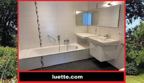 Badezimmer - Helle 2 12-Zi-Terrassen-Whg ca. 85m² Wohnfl., Terrasse, EBK, Parkett, modernes schickes Bad, ebenerdiger Zugang