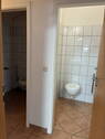 Zwei Toiletten - 