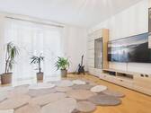 Wohnzimmer mit Balkon - 4 Zimmer Etagenwohnung in Attendorn
