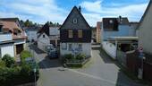 Ansicht Einfahrt - Provisionsfrei! Wohn- und Gewerbeobjekt mit 3 Lagern - ideal für Kleinunternehmer - Bad Homburg-Kirdorf