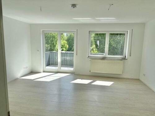 2. Zimmer OG mit Balkon - 