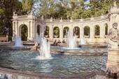 Märchenbrunnen im Volkspark Friedrichshain in der Umgebung - 