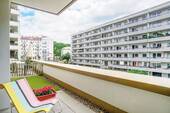 Begrünte Terrasse - Etagenwohnung mit 53,00 m&sup2; in Berlin zur Miete