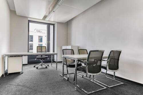 Property Image 8 - 