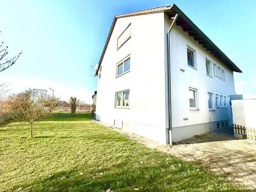 Ihr Dreifamilienhaus mit Garten von Süd-Osten - 1 Zimmer Mehrfamilienhaus, Wohnhaus in Regensburg